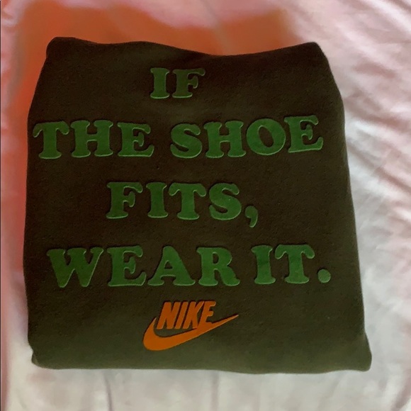 Nike sweater - Picture 2 of 3